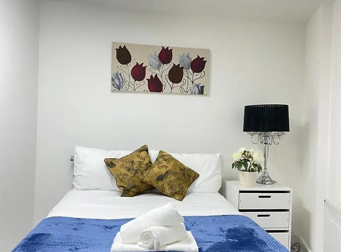 Wharf Inn Premier Central - Free Private Parking